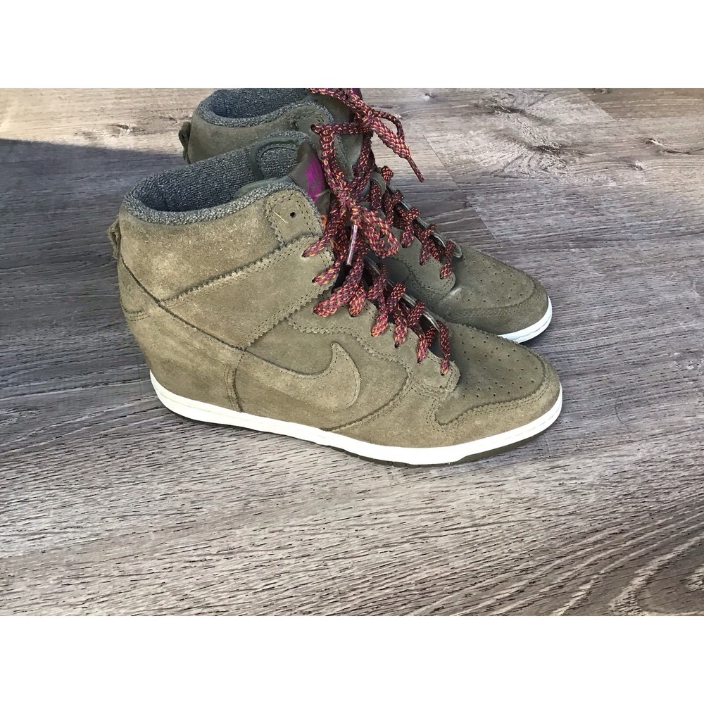 Nike 528899-200 Dunk Sky Hi Women's Size 10 Medium Olive Green Wedge Sneakers
